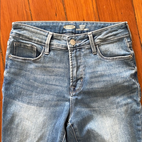 Women’s Ankle Skinny Jeans - Picture 2 of 4